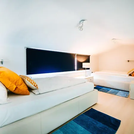 דירה Grosszuegiges- Modernes Mit Terrasse Und Meerblick By Interhome אופטיה